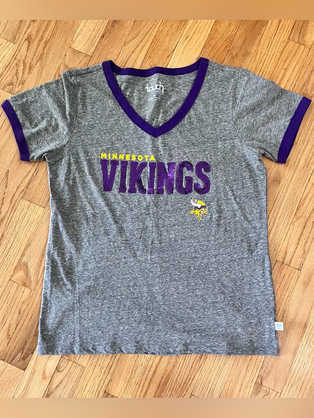 Minnesota Vikings Touch by Alyssa Milano Women's Graphic T-Shirt Sequins Size M